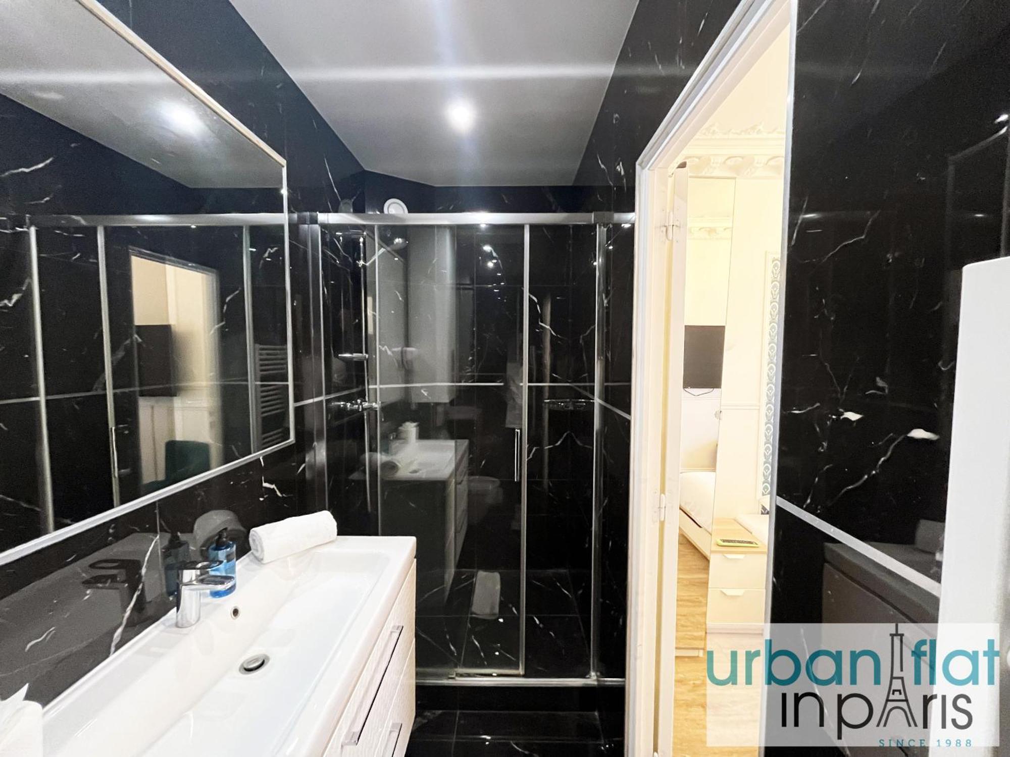 Urban Flat 107 - Sublime 4 Bedroom Opera Appartement *